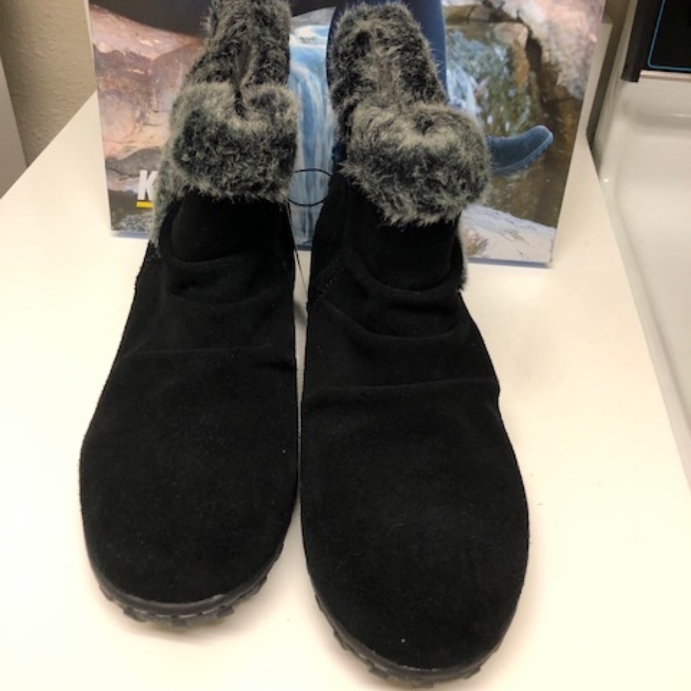 Brand New Khombu Black Winter Shoes